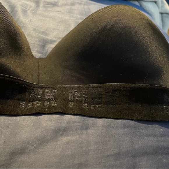 ✨PINK Victorias Secret Wear Everywhere T-Shirt Lightly Lined Bra✨ - Picture 2 of 7
